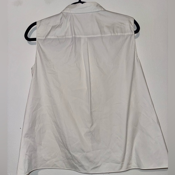 White Sleeveless Spread Collar Button Down Blouse - Picture 5 of 8